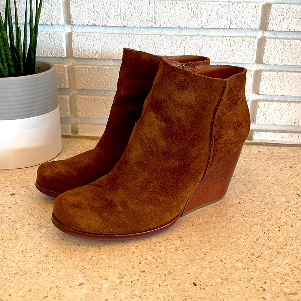 KORK-EASE 🍾 Natalya Suede Rustic Brown Booties 8
